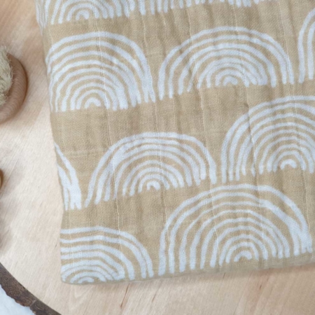 Musselintuch beige mit weißen Regenbögen